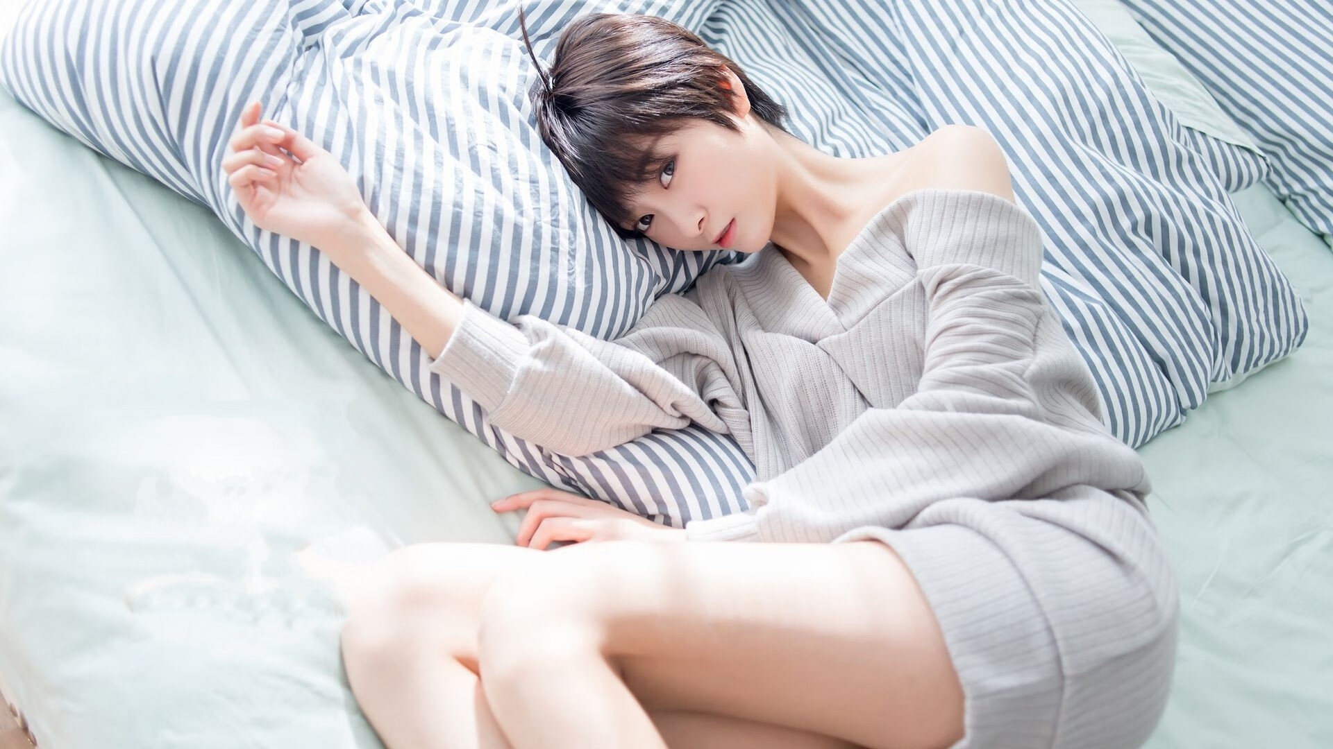 Jiuyou-曼联2-1战胜曼城，捧起2024年足总杯，曼联2比4