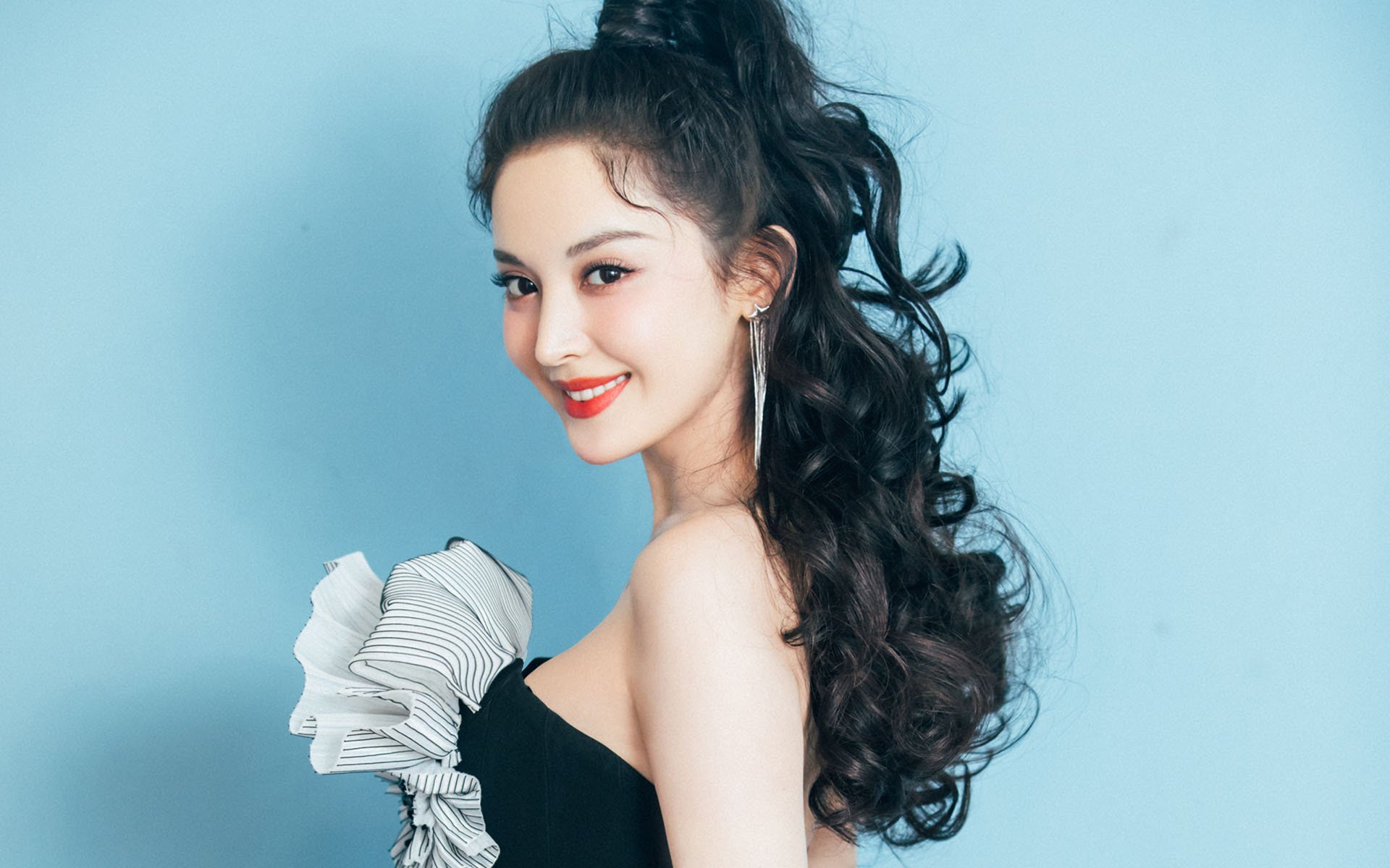 勇士球队赛季战绩保持领先,勇士队史总得分排名